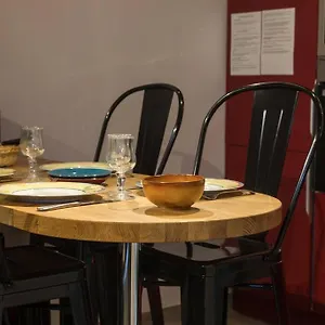 https://tanvol-2-parking-gratuit-climatisation-terrasse.hotels-rhonealpes.com